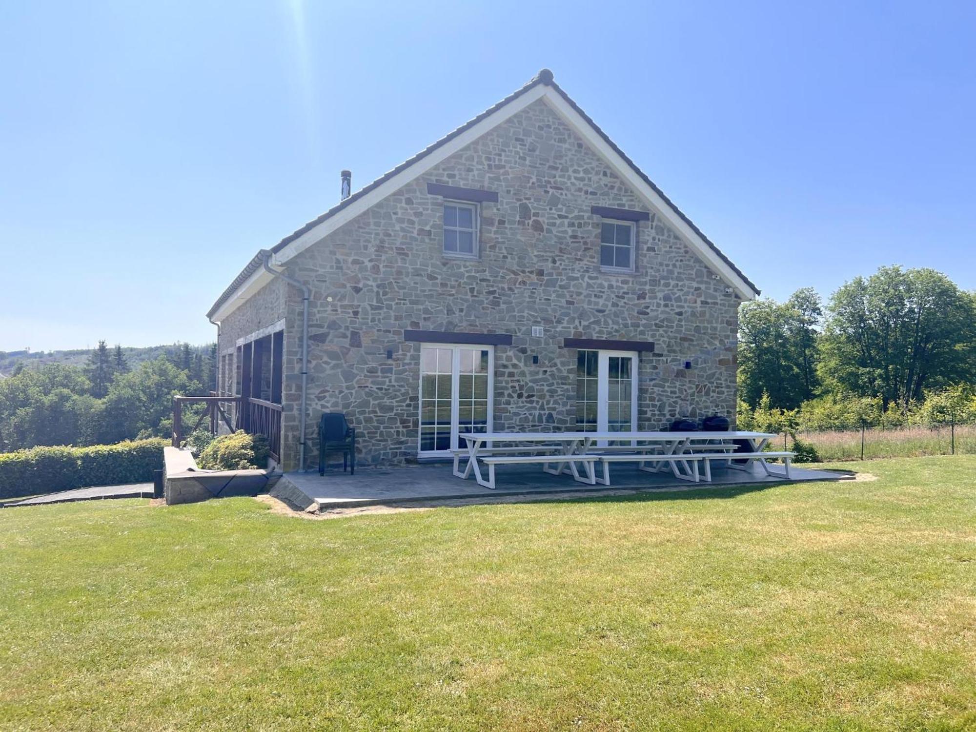 Sur Les Thiers Villa Lierneux ภายนอก รูปภาพ