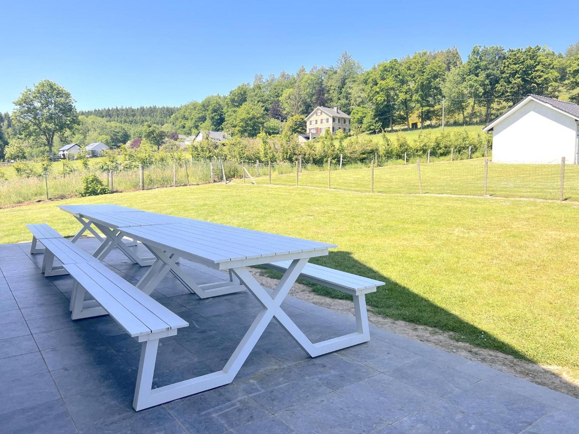 Sur Les Thiers Villa Lierneux ภายนอก รูปภาพ